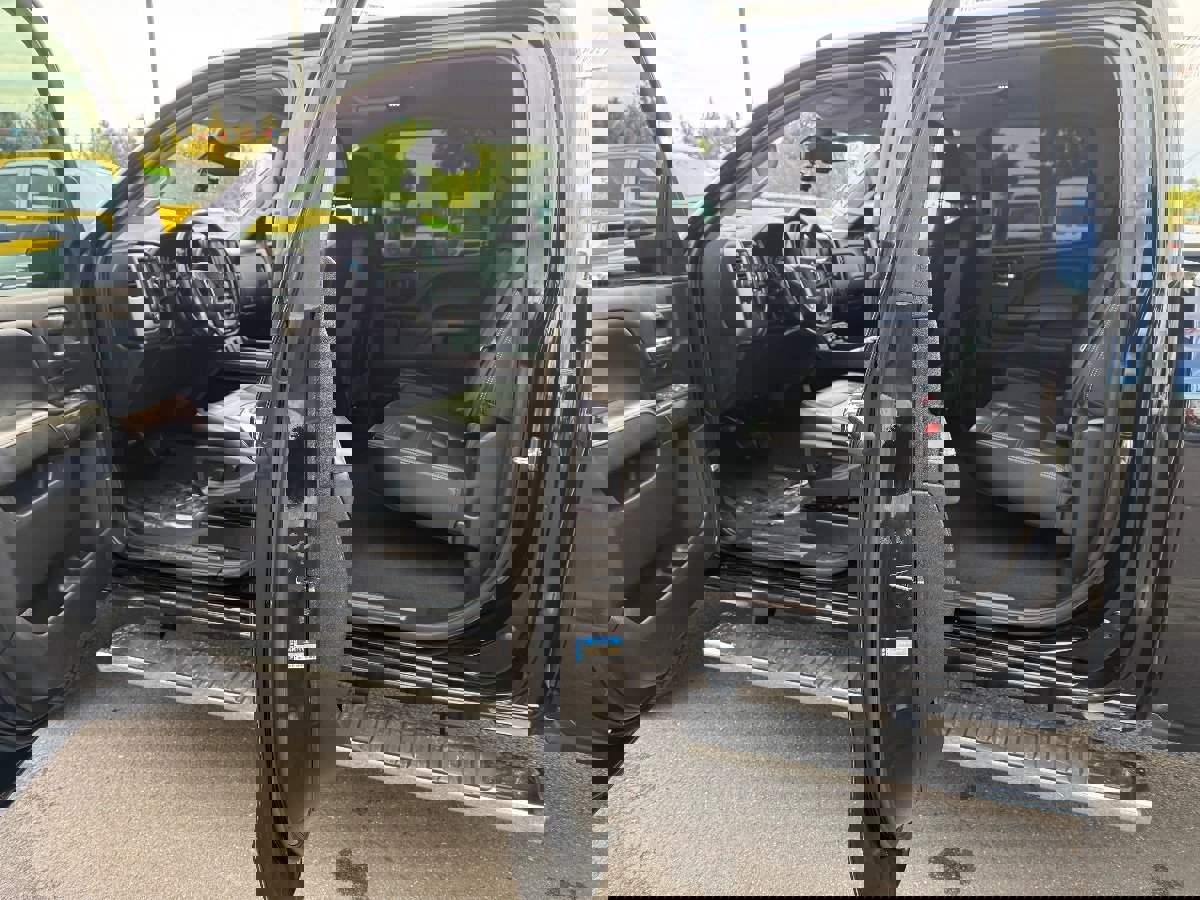 Used 2019 GMC Sierra 3500 Denali w/ Duramax Plus Package image 16
