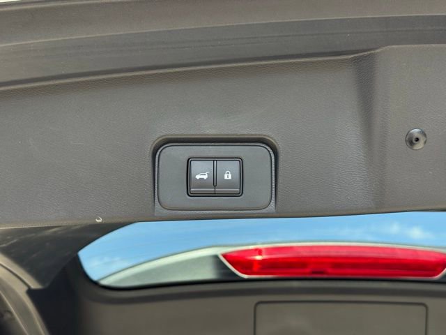 Used 2024 Nissan Rogue SV image 36
