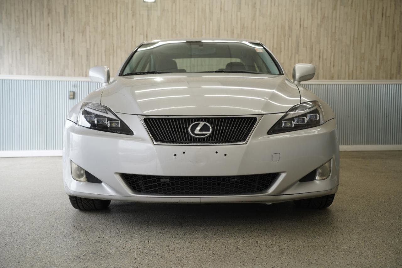 Used 2007 Lexus IS 250 image 2