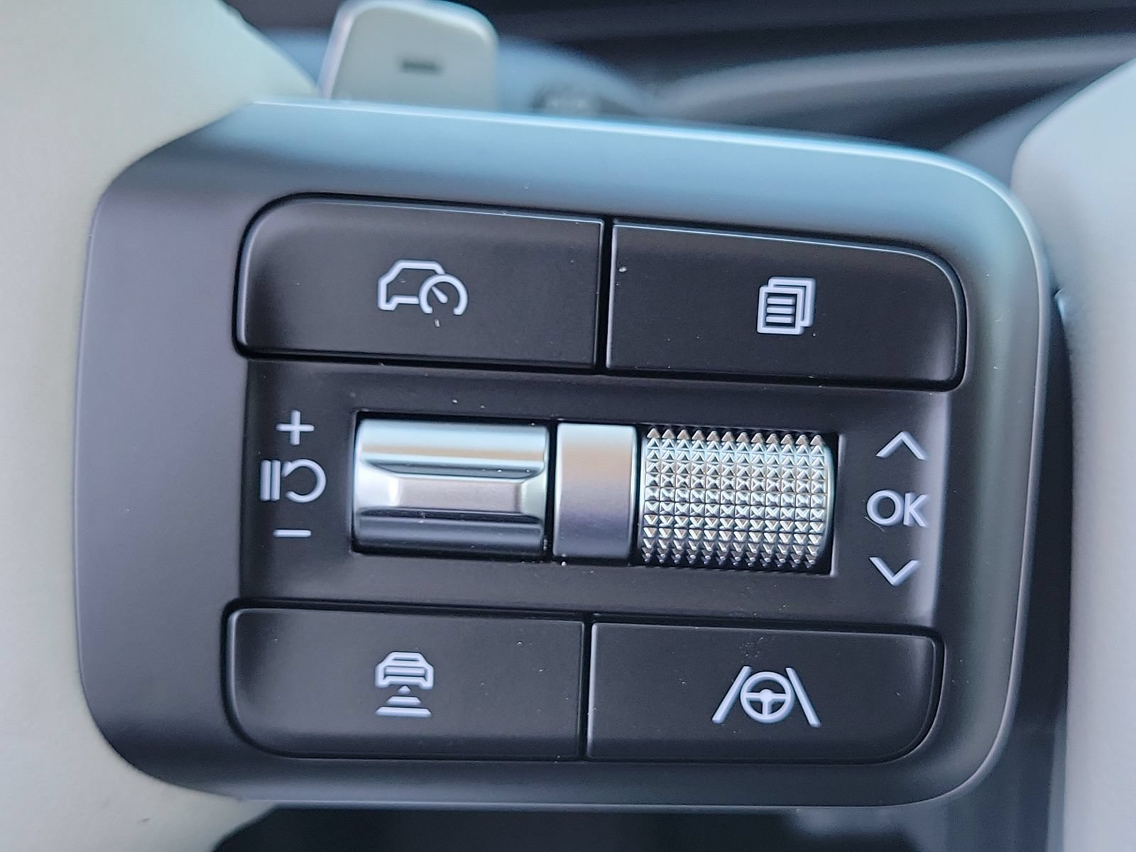 New 2026 Hyundai Santa Fe SEL FWD image 8