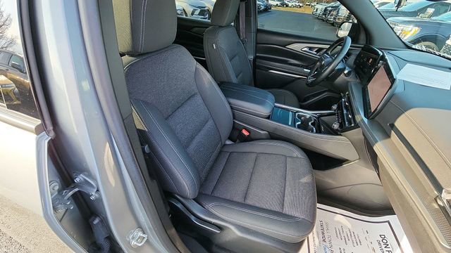 Used 2024 Chevrolet Traverse LT image 30