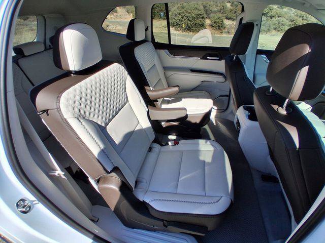 New 2026 GMC Acadia Denali w/ Super Cruise Package AWD/4WD image 13