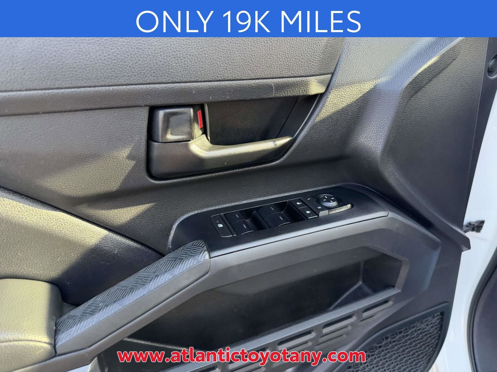 Used 2024 Toyota Tacoma SR5 image 19