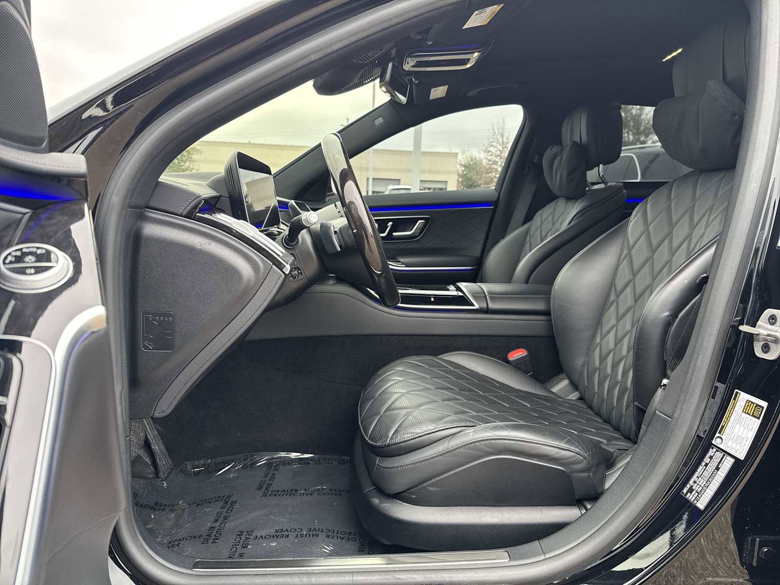 Used 2024 Mercedes-Benz S 580e 4MATIC Sedan image 2