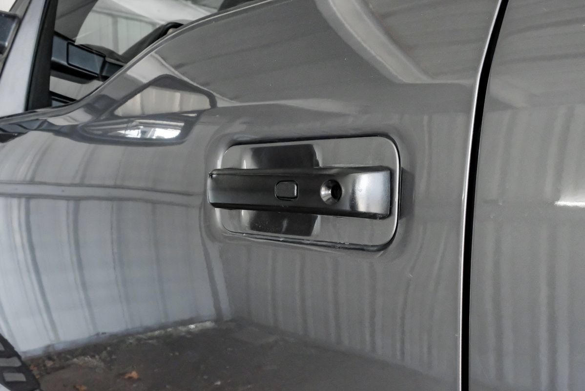 Used 2022 Ford F450 Platinum w/ FX4 Off-Road Package AWD/4WD image 42