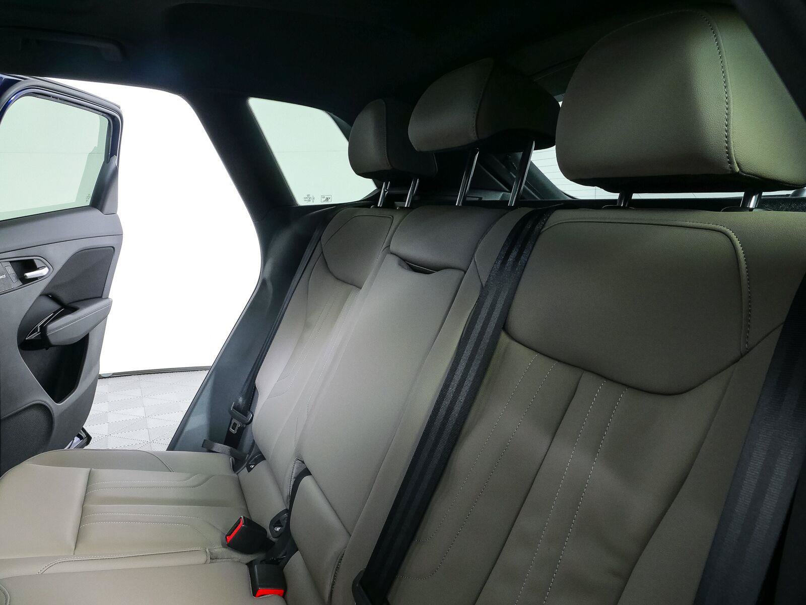 New 2026 Audi Q3 quattro 2.0T AWD/4WD image 22