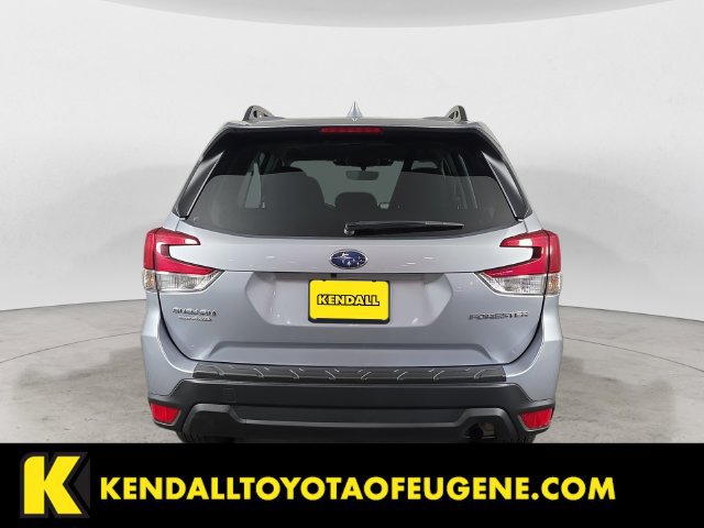Used 2023 Subaru Forester Premium AWD/4WD image 6