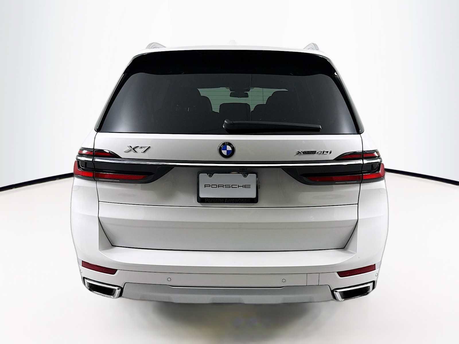Used 2024 BMW X7 xDrive40i w/ Premium Package AWD/4WD image 10