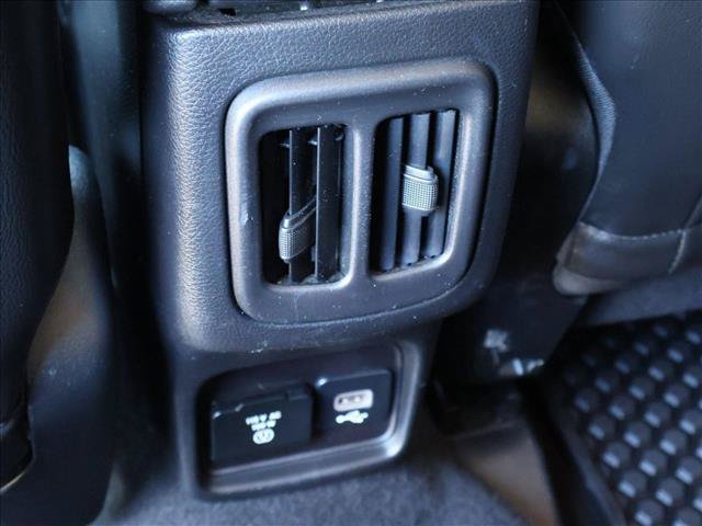 Used 2018 Jeep Compass Trailhawk AWD/4WD image 25