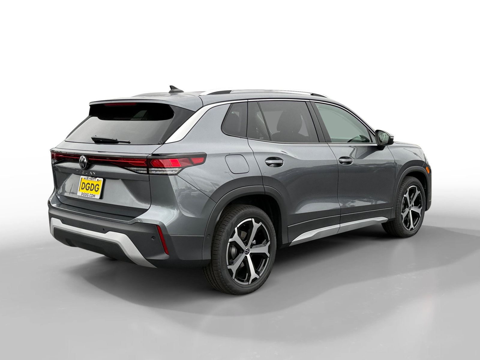 New 2026 Volkswagen Tiguan SE FWD image 5