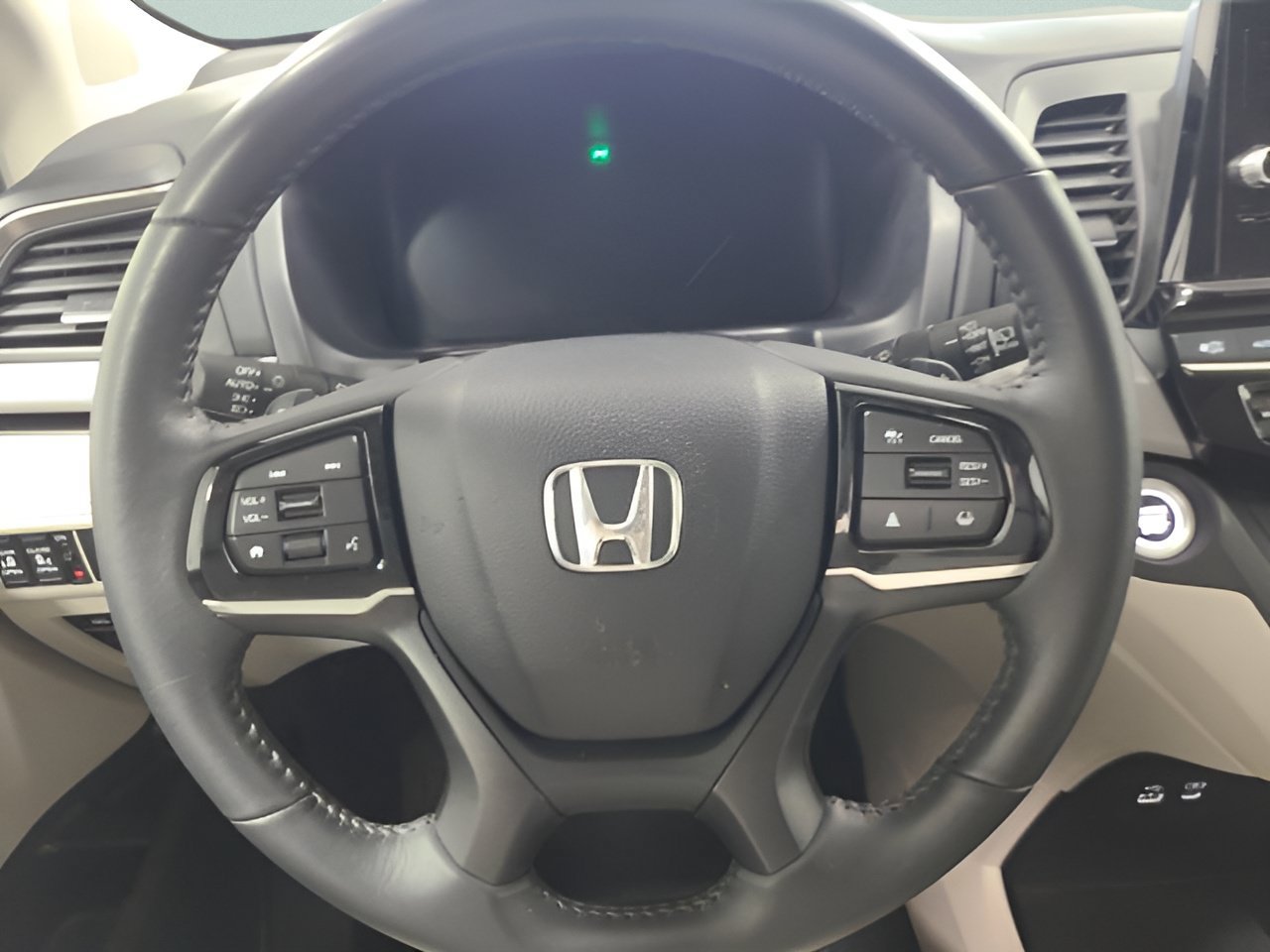 Used 2025 Honda Odyssey EX-L image 25