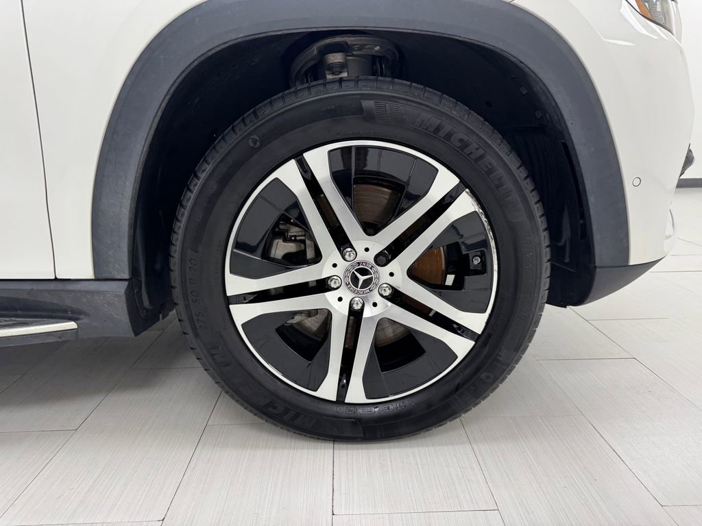 Used 2022 Mercedes-Benz GLS 450 4MATIC image 46