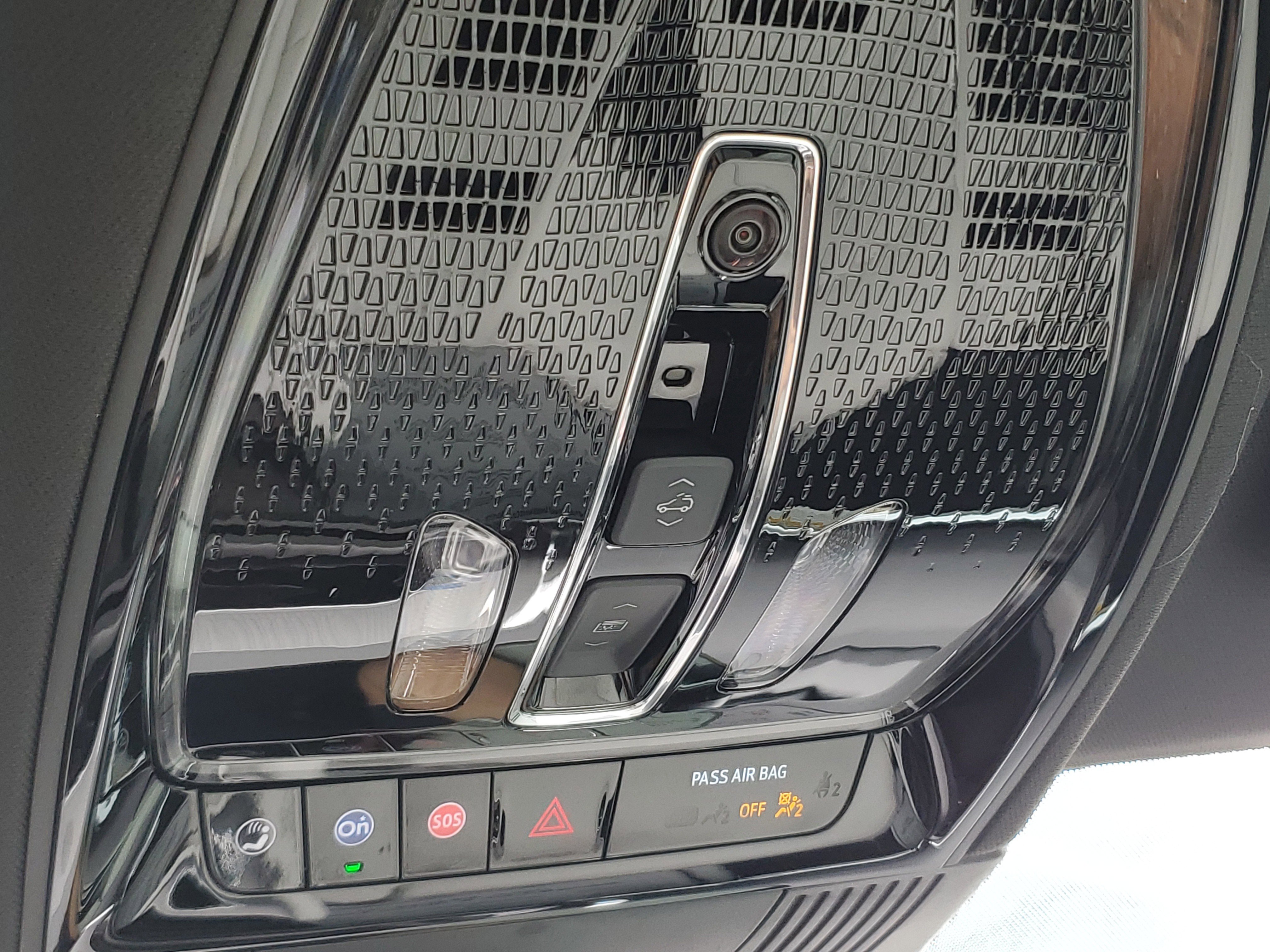 New 2026 Cadillac Vistiq Sport w/ LPO, Floor Liner Package image 25