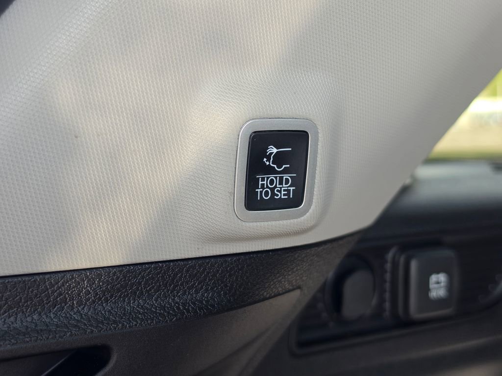 Used 2024 Jeep Grand Cherokee Limited w/ Trailer Tow Package image 14