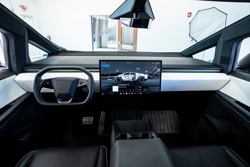 Used 2024 Tesla Cybertruck AWD Crew Cab image 48