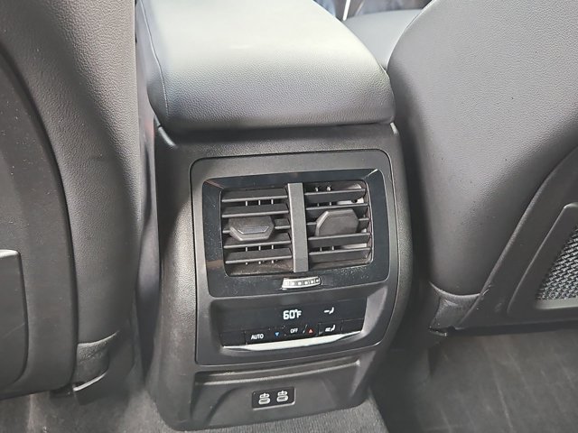 Used 2024 BMW X3 sDrive30i w/ Convenience Package RWD image 17