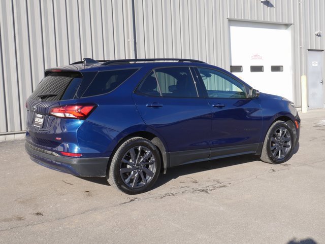 Used 2022 Chevrolet Equinox RS w/ RS Leather Package image 12