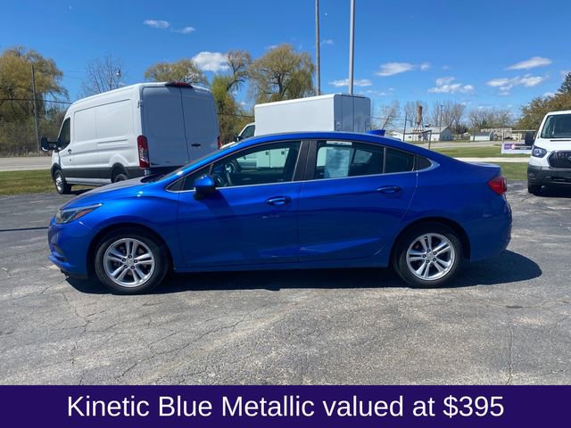 Used 2018 Chevrolet Cruze LT w/ Convenience Package FWD image 4