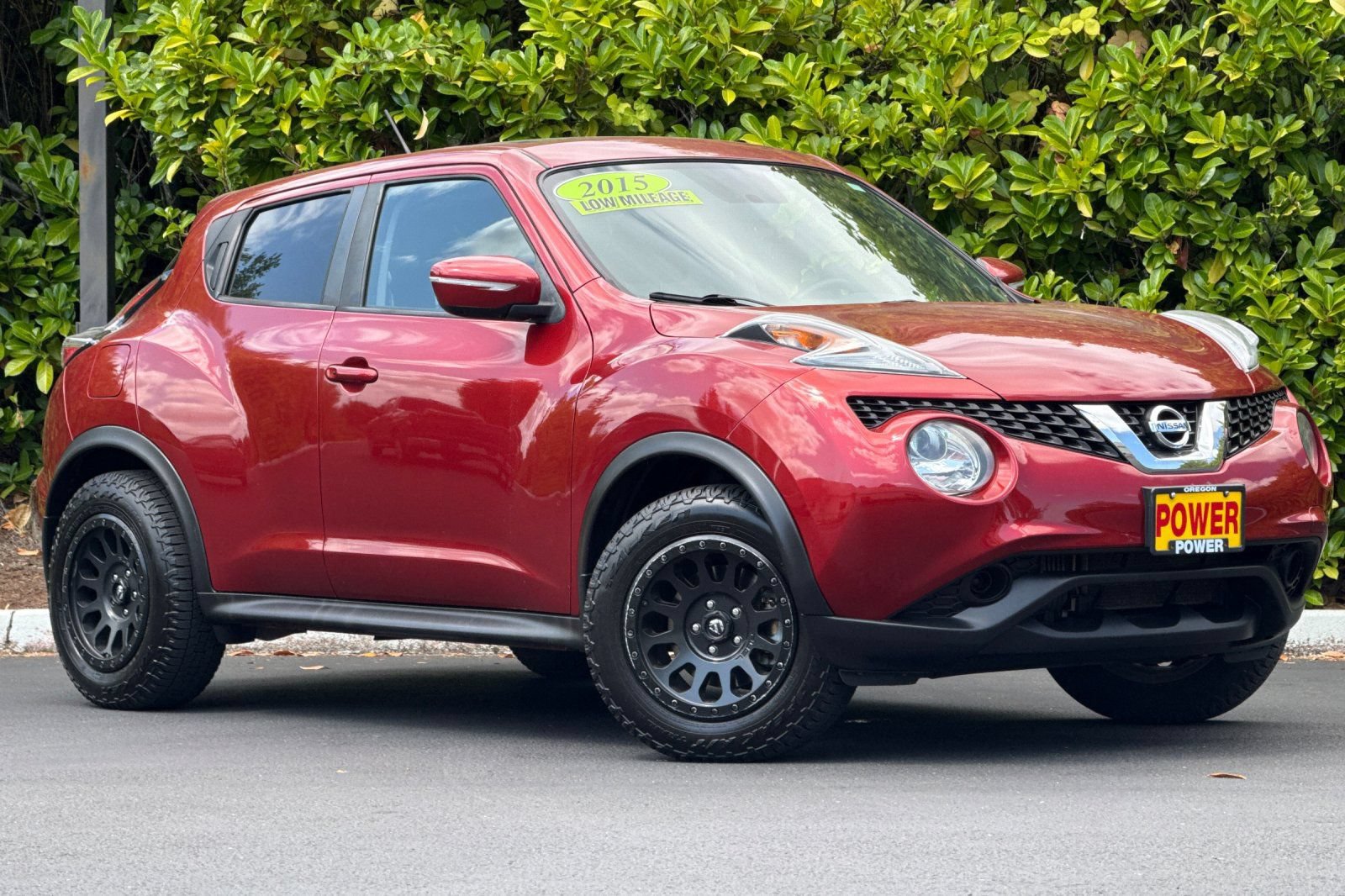 Used 2015 Nissan Juke SV AWD/4WD image 2
