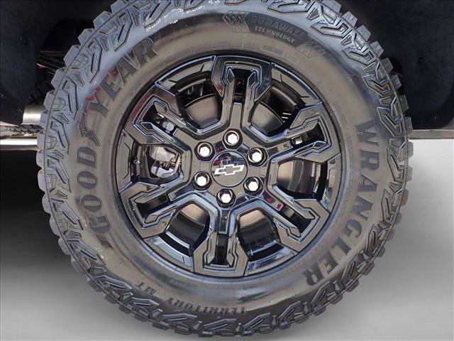 New 2026 Chevrolet Silverado 1500 ZR2 AWD/4WD image 6