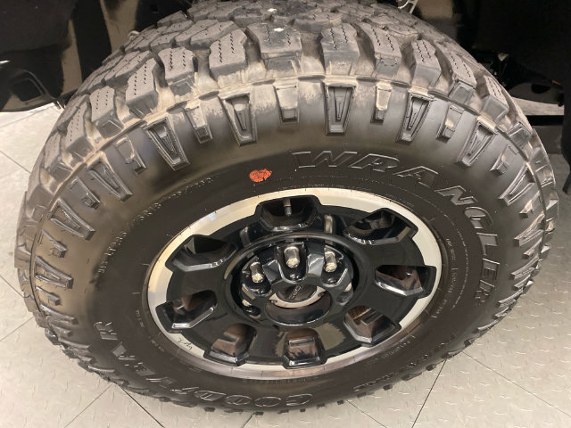 Used 2026 Ford F250 Platinum w/ Tremor Off-Road Package AWD/4WD image 7