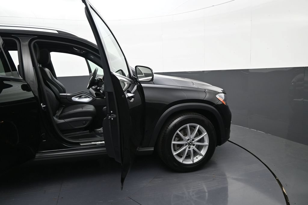 Used 2025 Mercedes-Benz GLE 350 4MATIC image 9