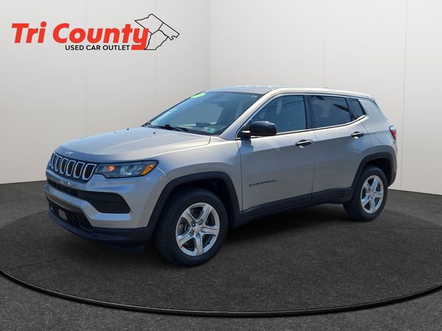 Used 2023 Jeep Compass Sport image 3