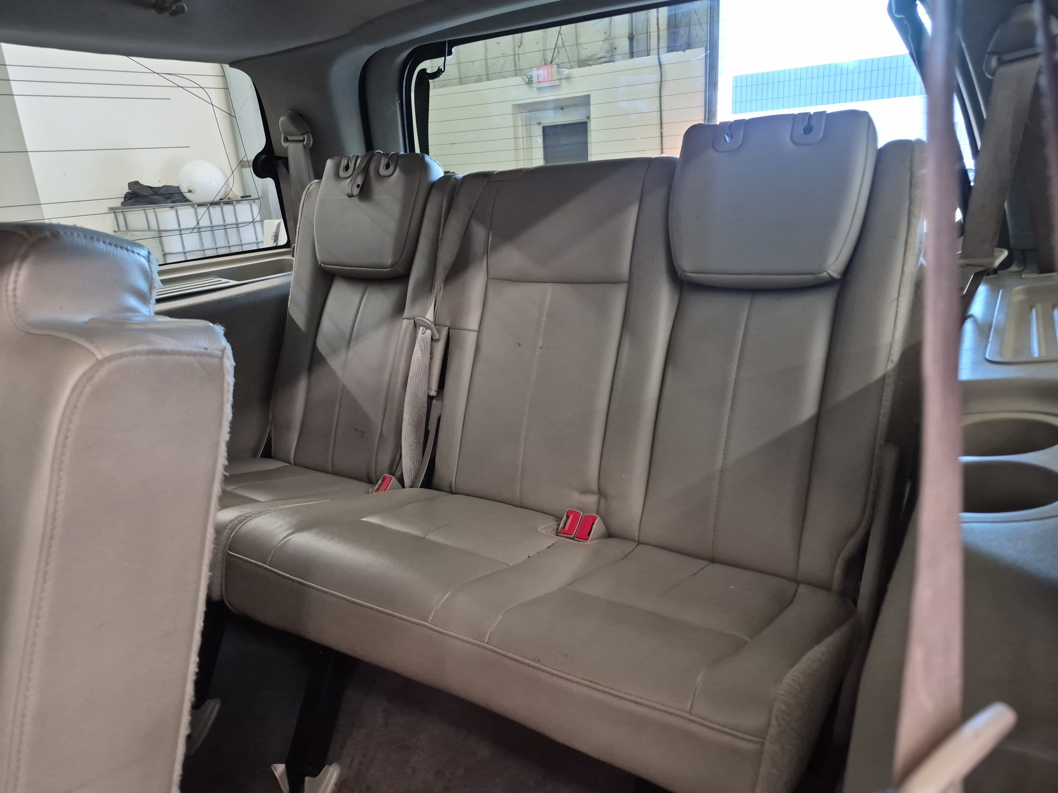 Used 2014 Ford Expedition Limited w/ Equipment Group 301A RWD image 16