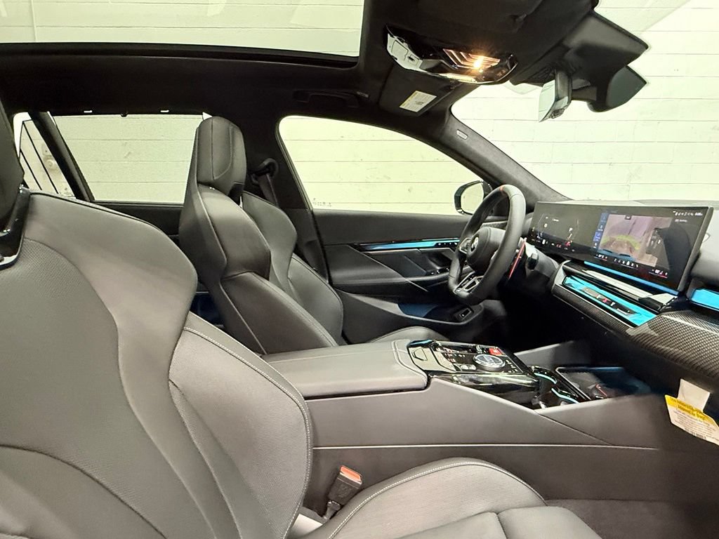 Used 2026 BMW M5 Touring AWD/4WD image 48