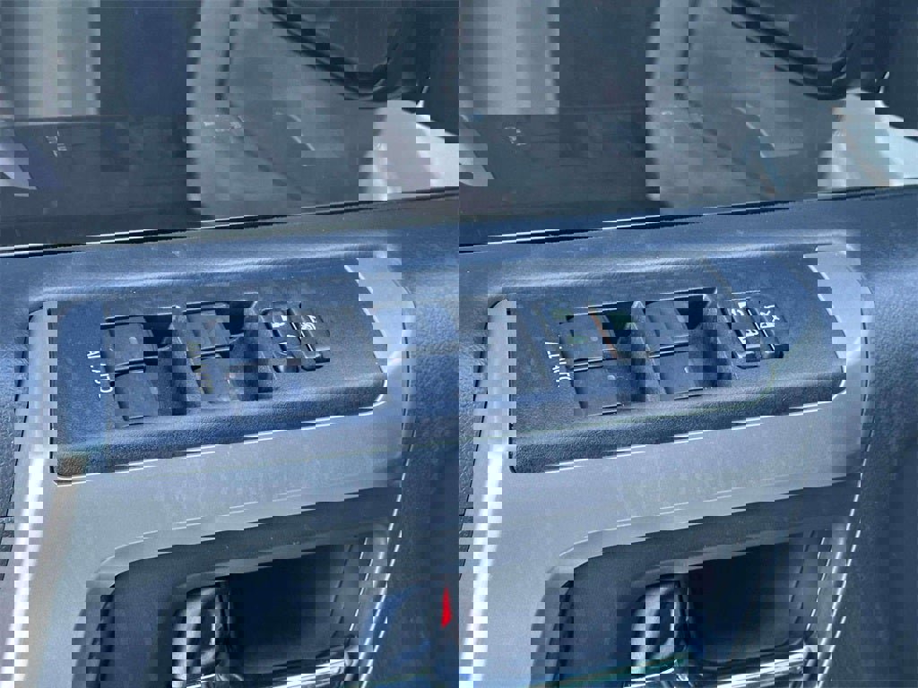 Used 2019 Toyota 4Runner SR5 image 17