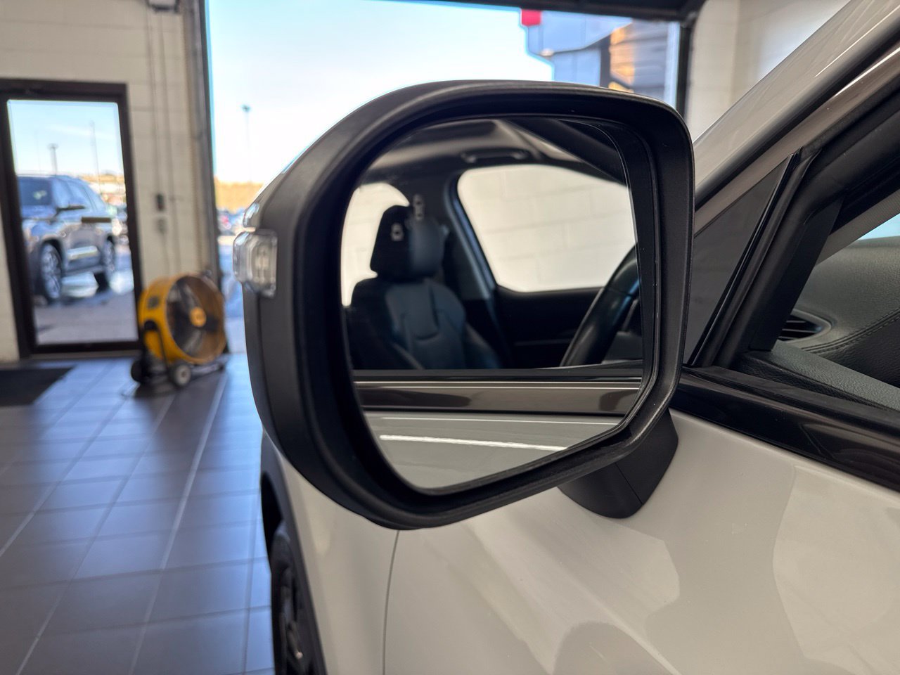 Used 2021 Kia Telluride EX w/ EX Premium Package AWD/4WD image 14