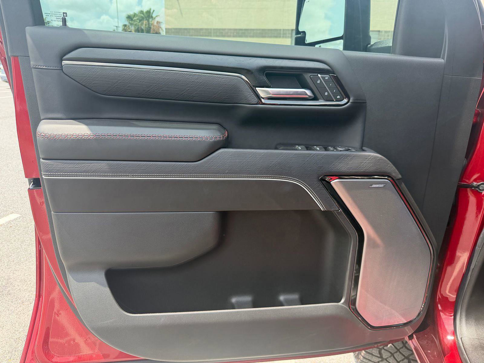 Used 2025 GMC Sierra 2500 AT4X AWD/4WD image 6