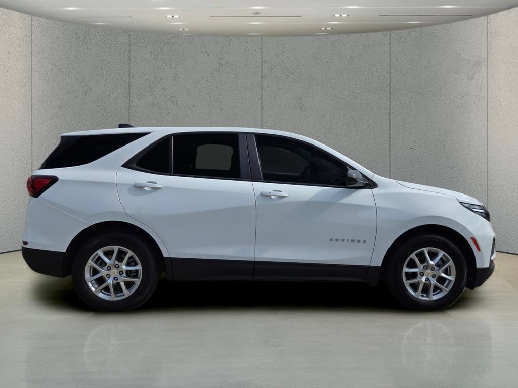 Used 2023 Chevrolet Equinox LS FWD image 6