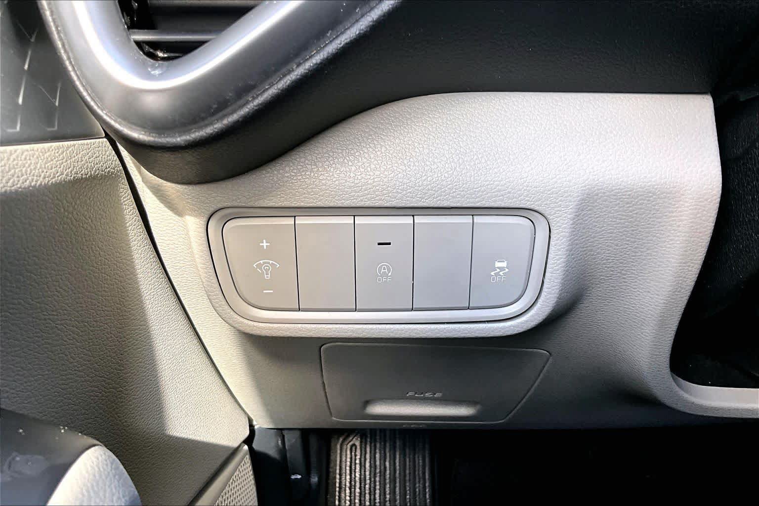 Used 2020 Kia Soul LX FWD image 32