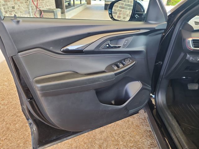 Used 2023 Chevrolet TrailBlazer RS w/ Convenience Package FWD image 9