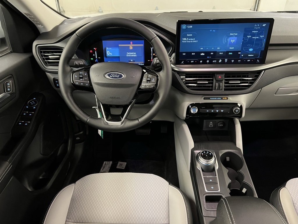New 2026 Ford Escape SE image 8