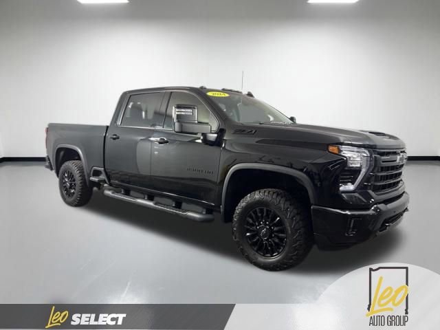 Used 2024 Chevrolet Silverado 2500 LTZ w/ LTZ Plus Package image 11