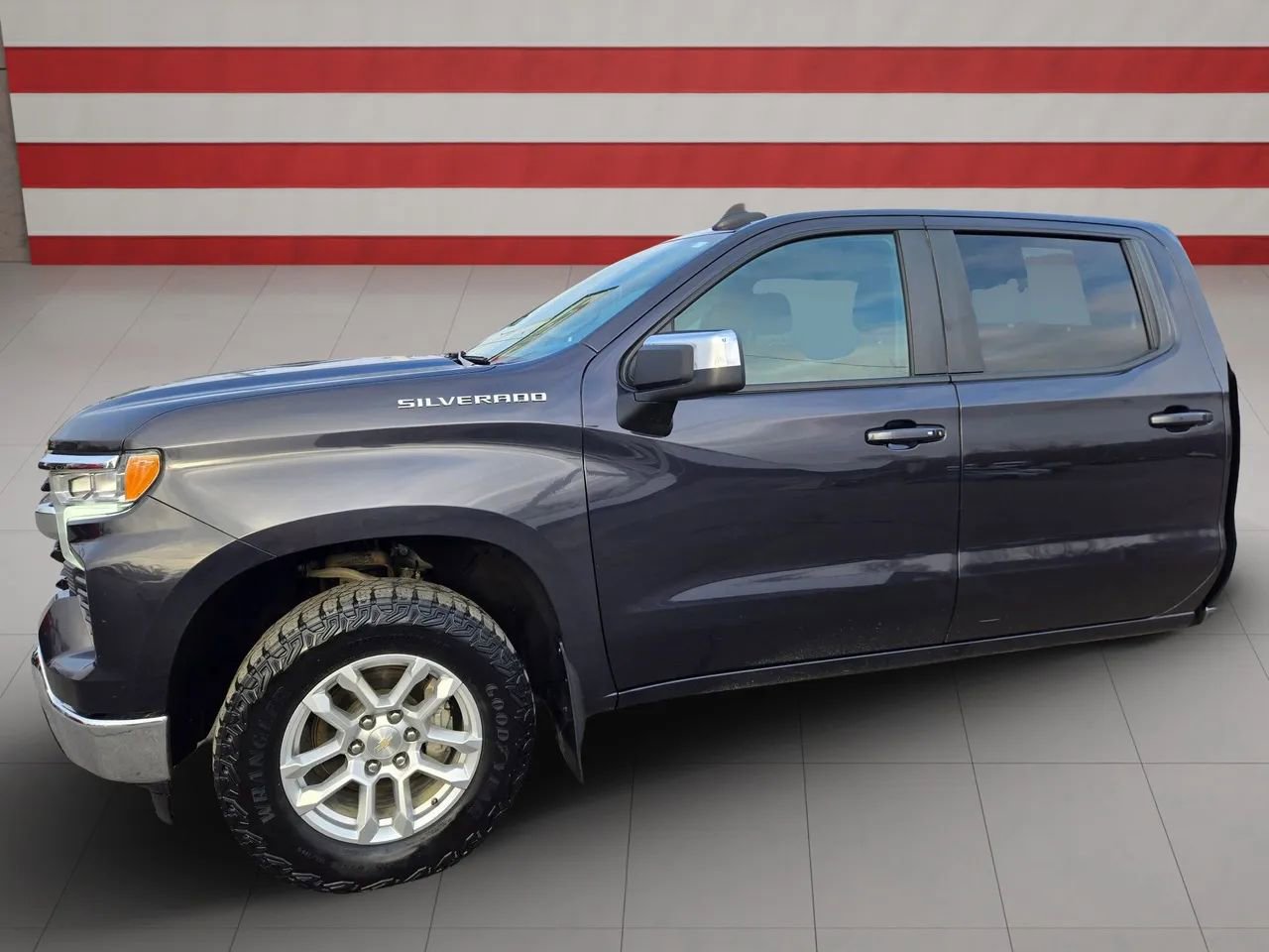 Used 2023 Chevrolet Silverado 1500 LT w/ Max Trailering Package image 2