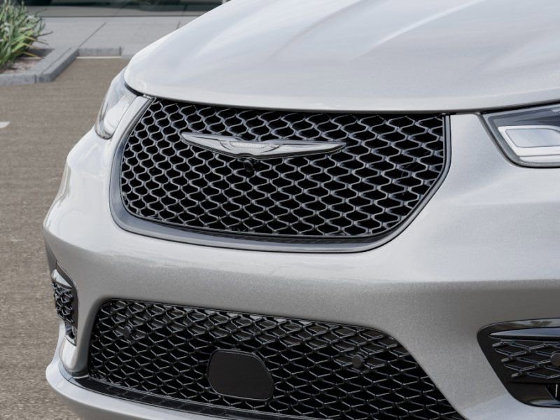 New 2026 Chrysler Pacifica Limited image 11