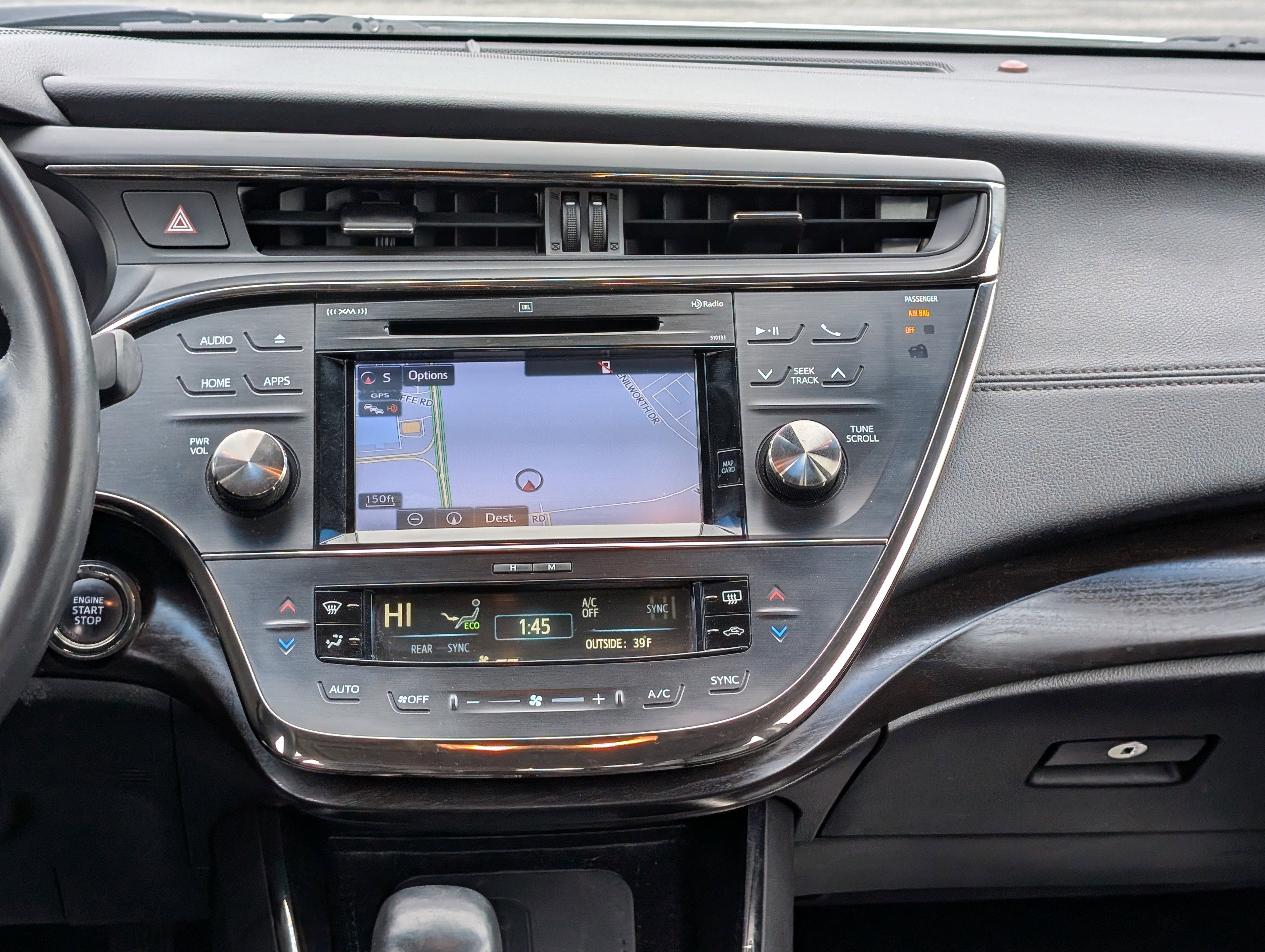 Used 2016 Toyota Avalon Limited w/ Toyota Safety Sense Package image 18