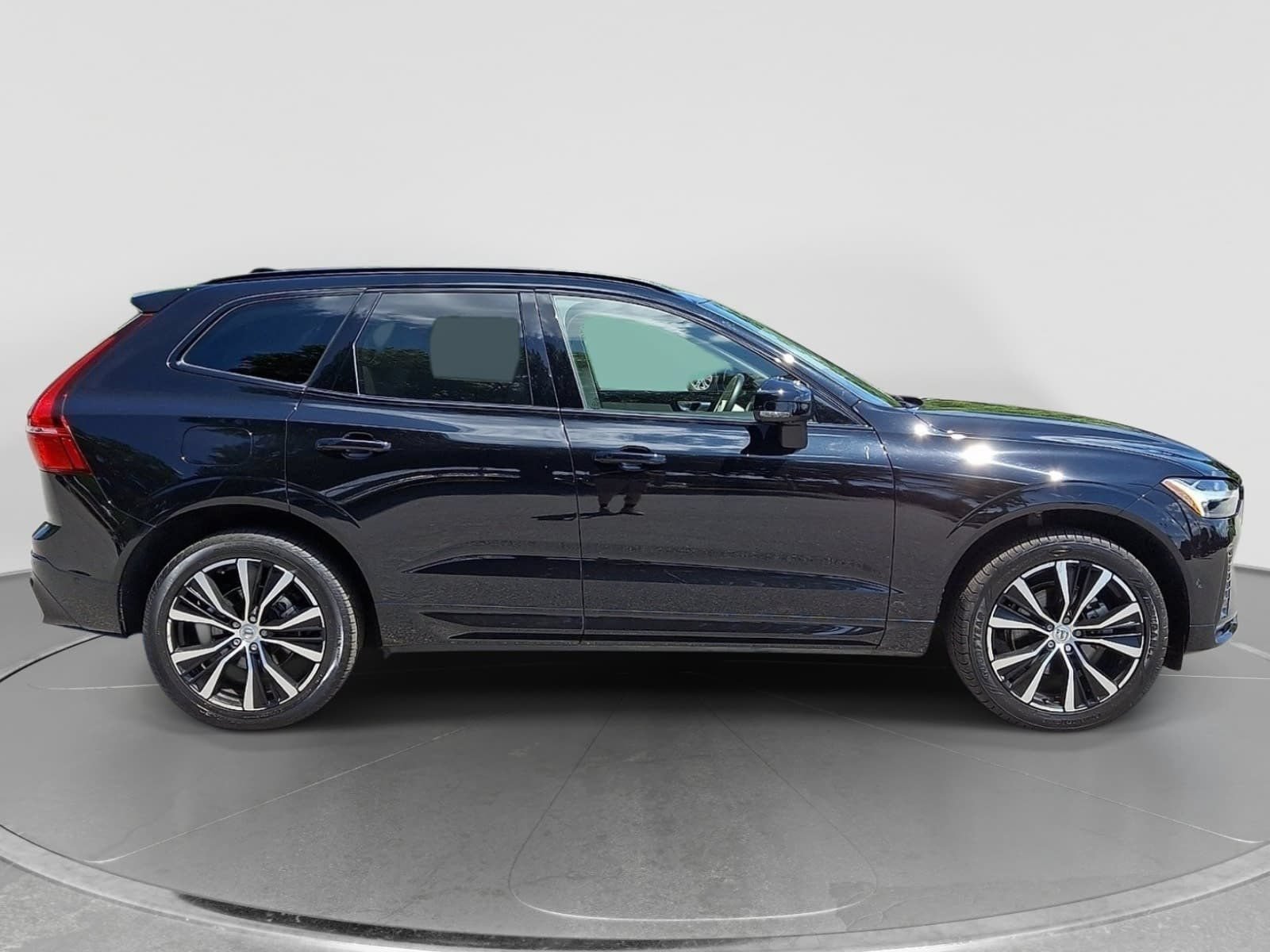 Used 2024 Volvo XC60 B5 Ultimate w/ Protection Package Premier AWD/4WD image 7