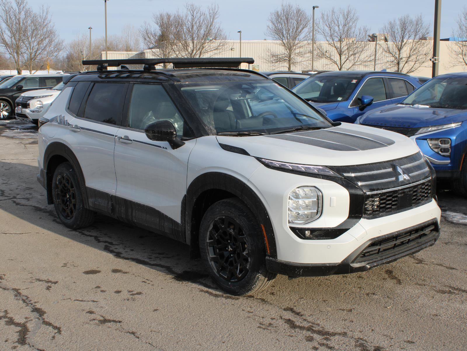 New 2026 Mitsubishi Outlander Trail Edition image 3