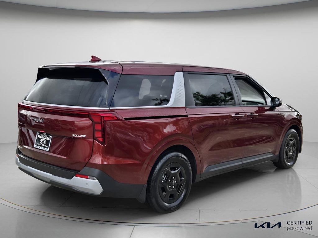Certified 2026 Kia Carnival image 7