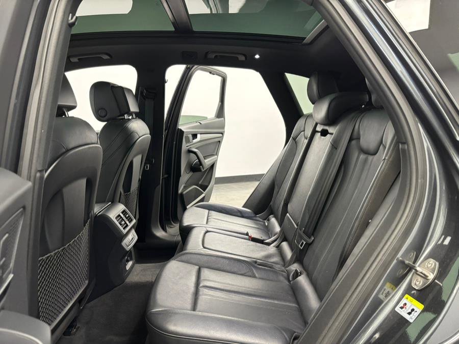 Used 2018 Audi SQ5 Premium Plus w/ Navigation Package image 34
