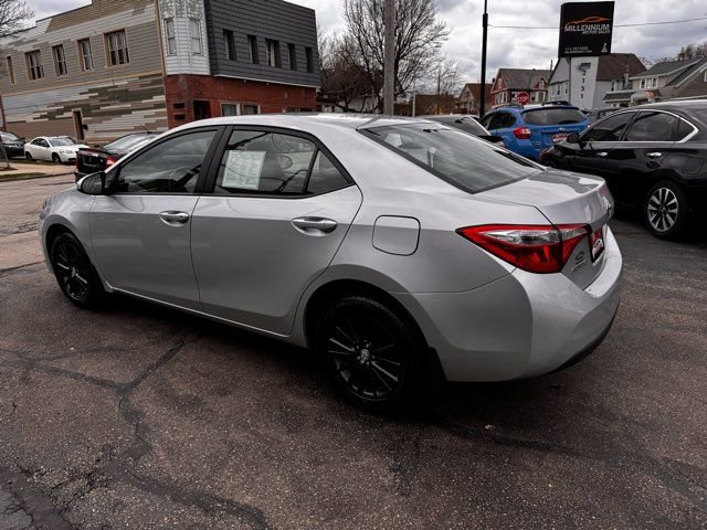 Used 2014 Toyota Corolla LE FWD image 4