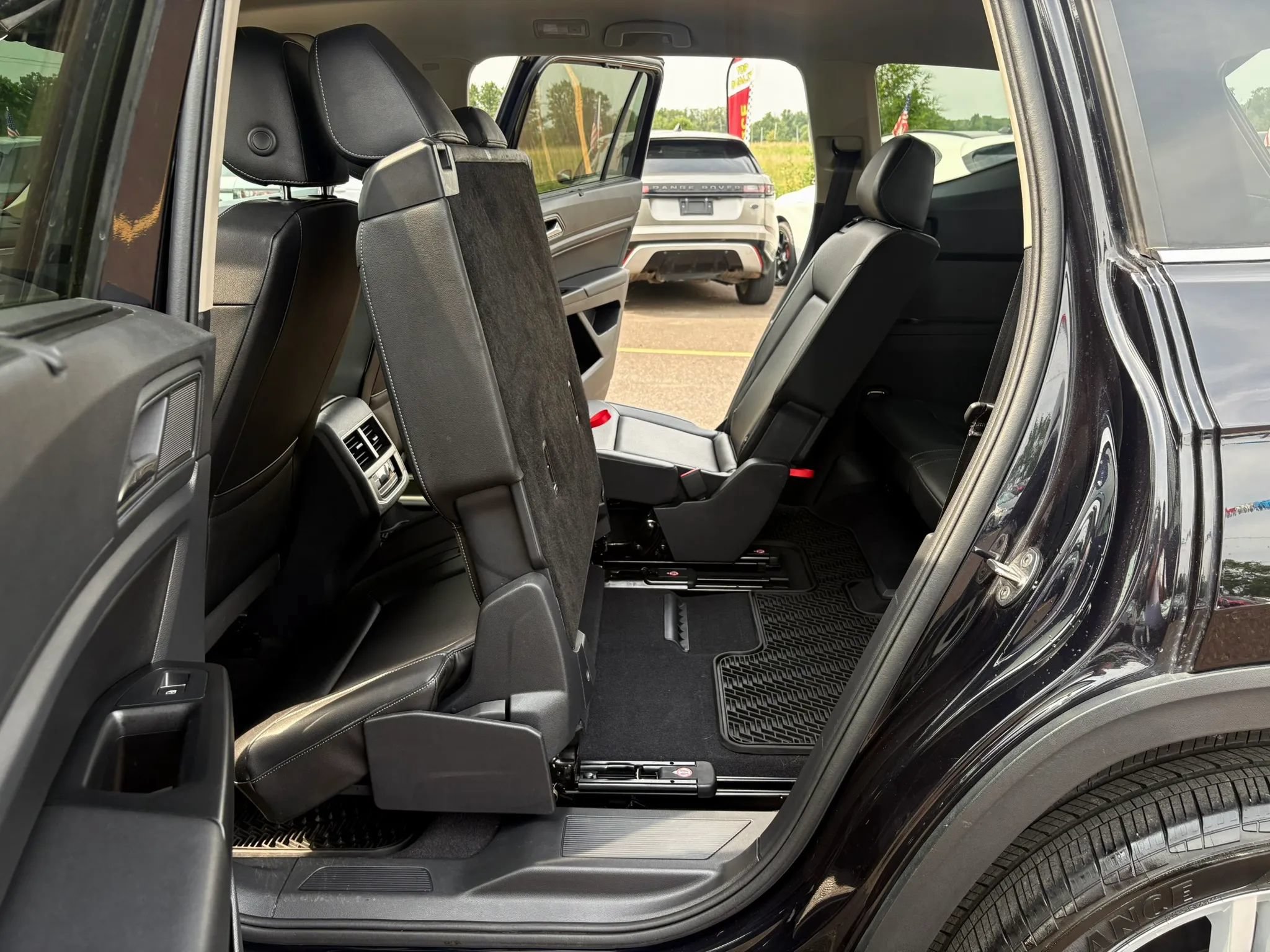 Used 2019 Volkswagen Atlas SEL AWD/4WD image 19