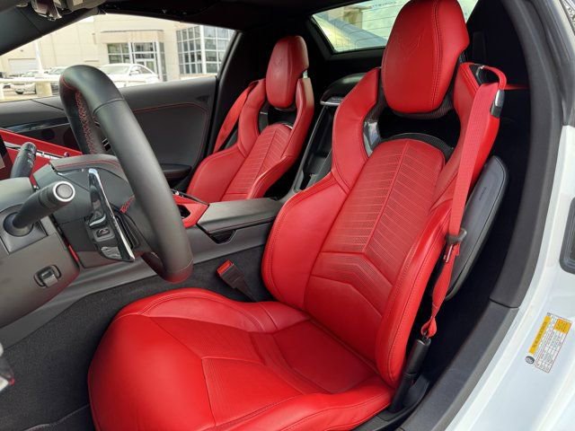 Used 2025 Chevrolet Corvette Z06 w/ Stealth Interior Trim Package RWD image 31
