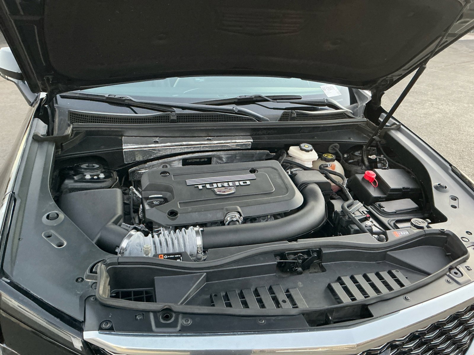 Used 2024 Cadillac XT4 Premium Luxury image 23