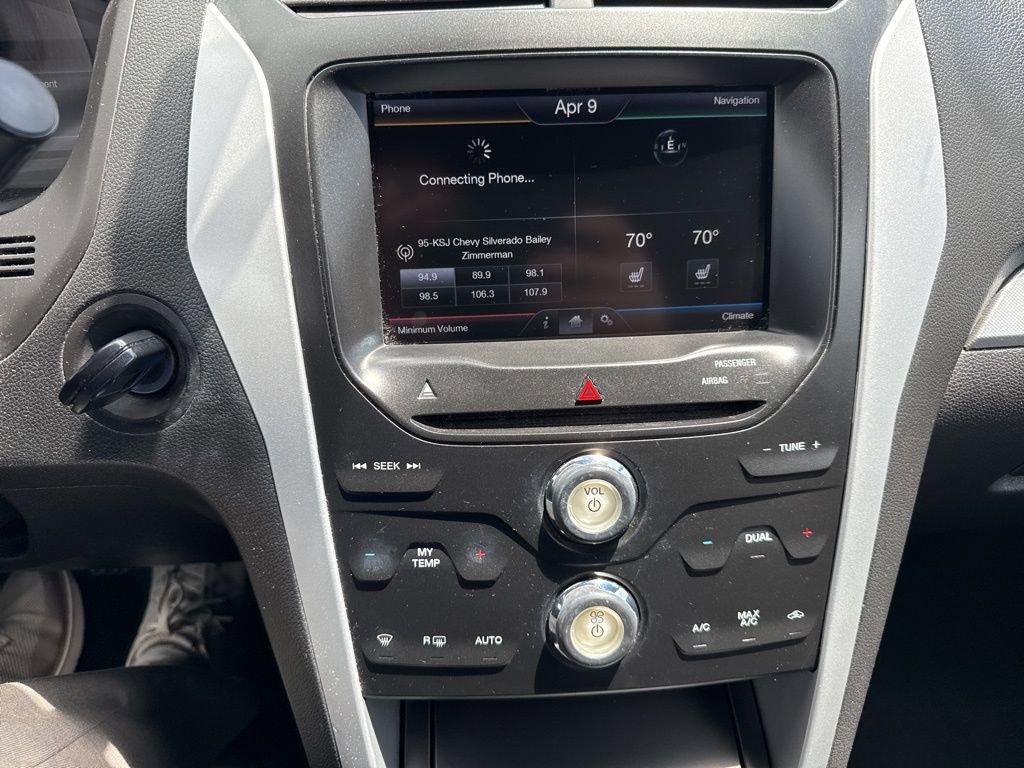 Used 2015 Ford Explorer XLT w/ Equipment Group 202B image 4