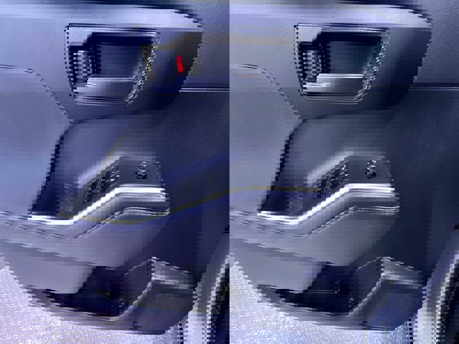 Used 2024 Toyota RAV4 LE image 12